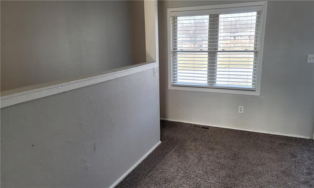 110 E South Avenue — photo 17