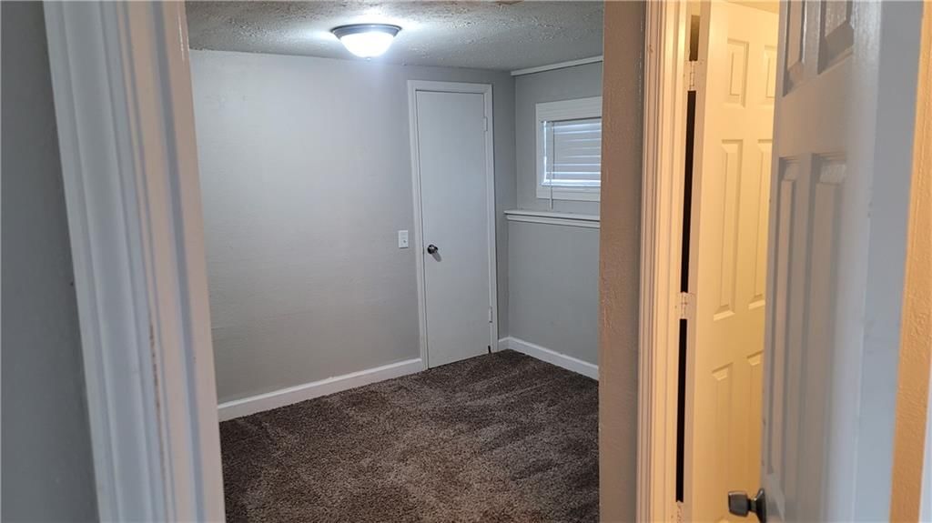 110 E South Avenue — photo 29