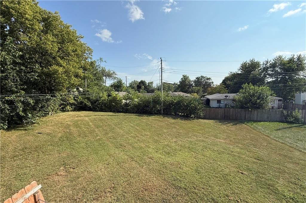 110 E South Avenue — photo 41