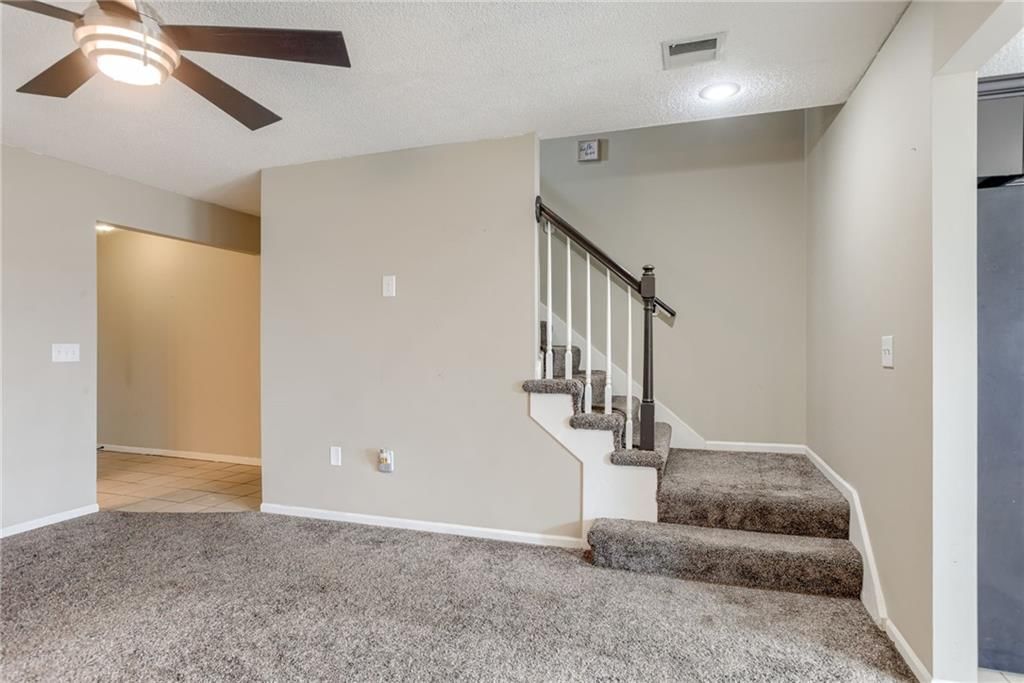 Photo 5 of 19 - 851 E 167th Court
