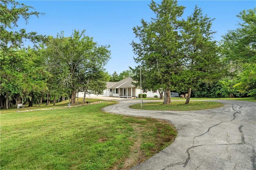 Photo 3 of 50 - 26770 W 226th Street
