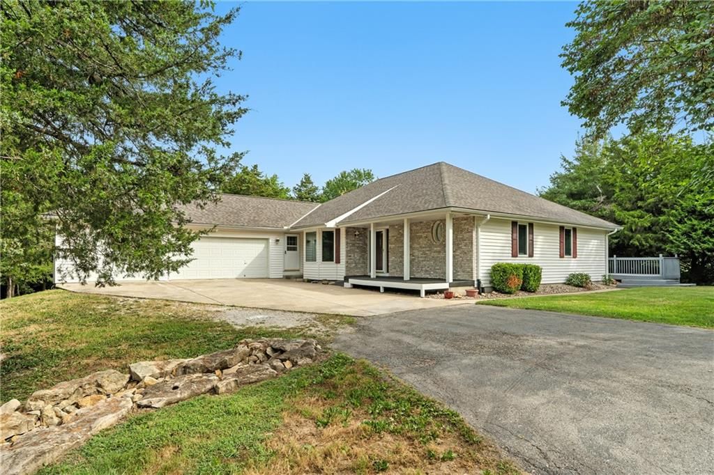 Photo 5 of 50 - 26770 W 226th Street