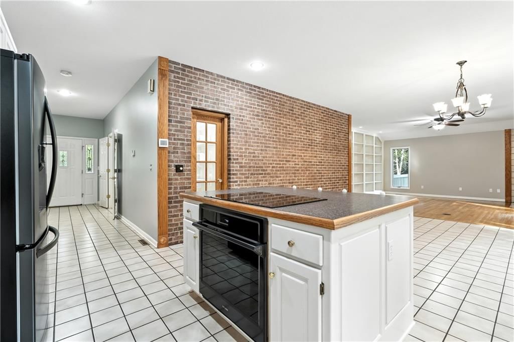 Photo 12 of 50 - 26770 W 226th Street