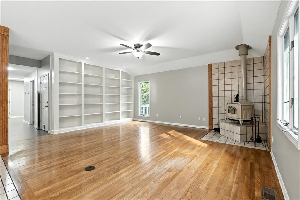 Photo 18 of 50 - 26770 W 226th Street