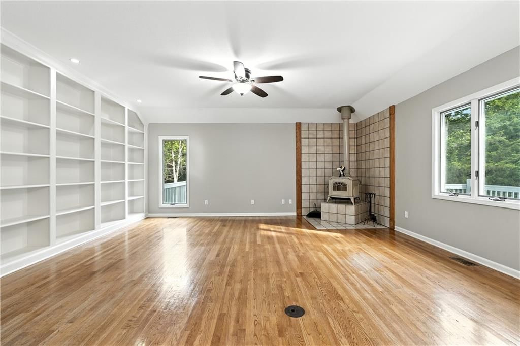 Photo 19 of 50 - 26770 W 226th Street