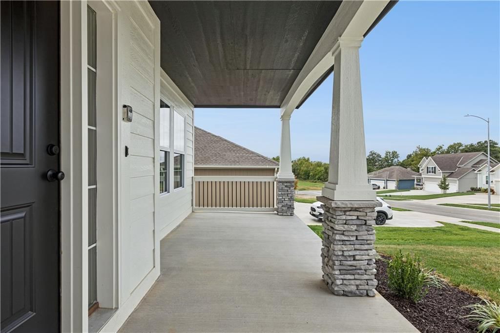 1051 Fir Lane — photo 3