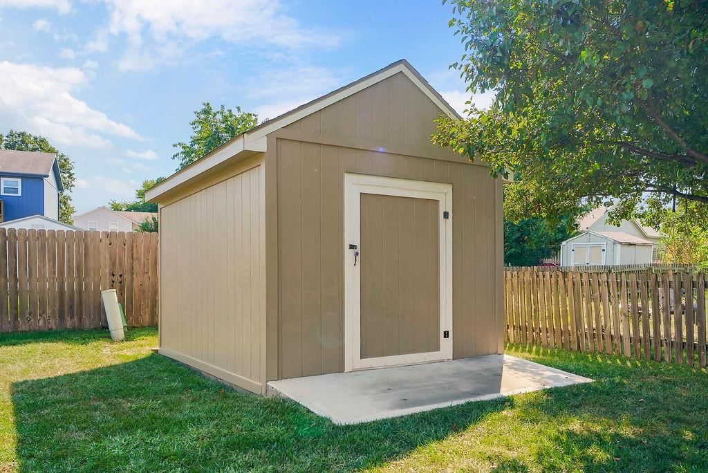 31471 W Madison Street — photo 29