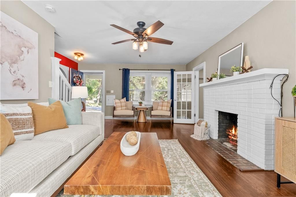 6330 Oak Street — photo 8