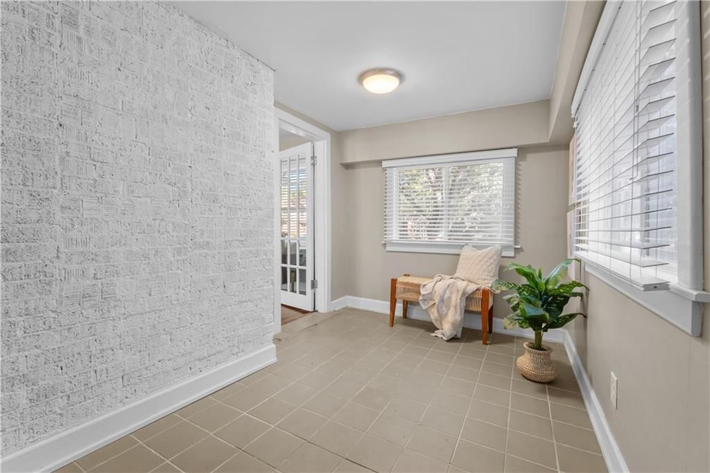 6330 Oak Street — photo 12