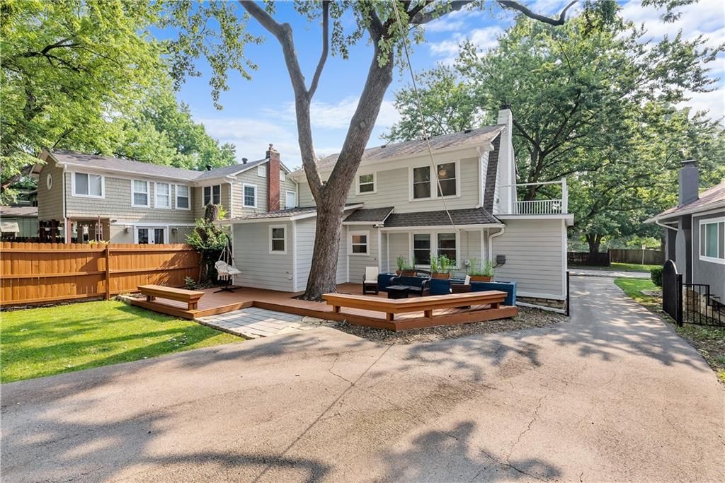 6330 Oak Street — photo 35
