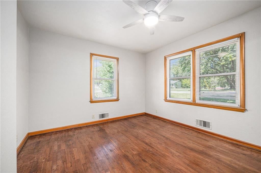 Photo 14 of 23 - 611 NE 88th Street