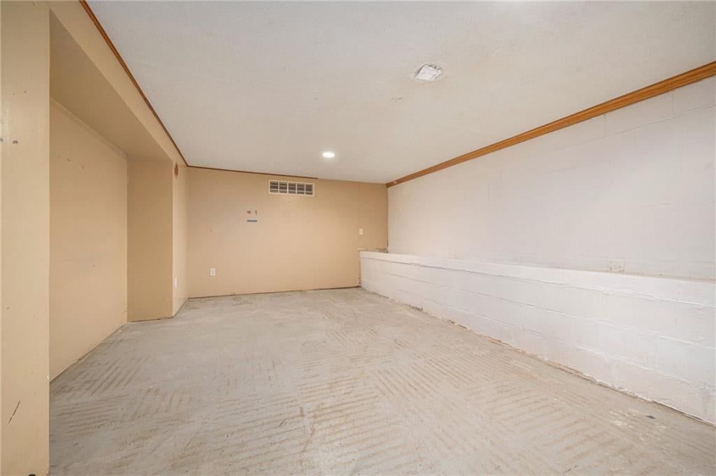 Photo 16 of 23 - 611 NE 88th Street