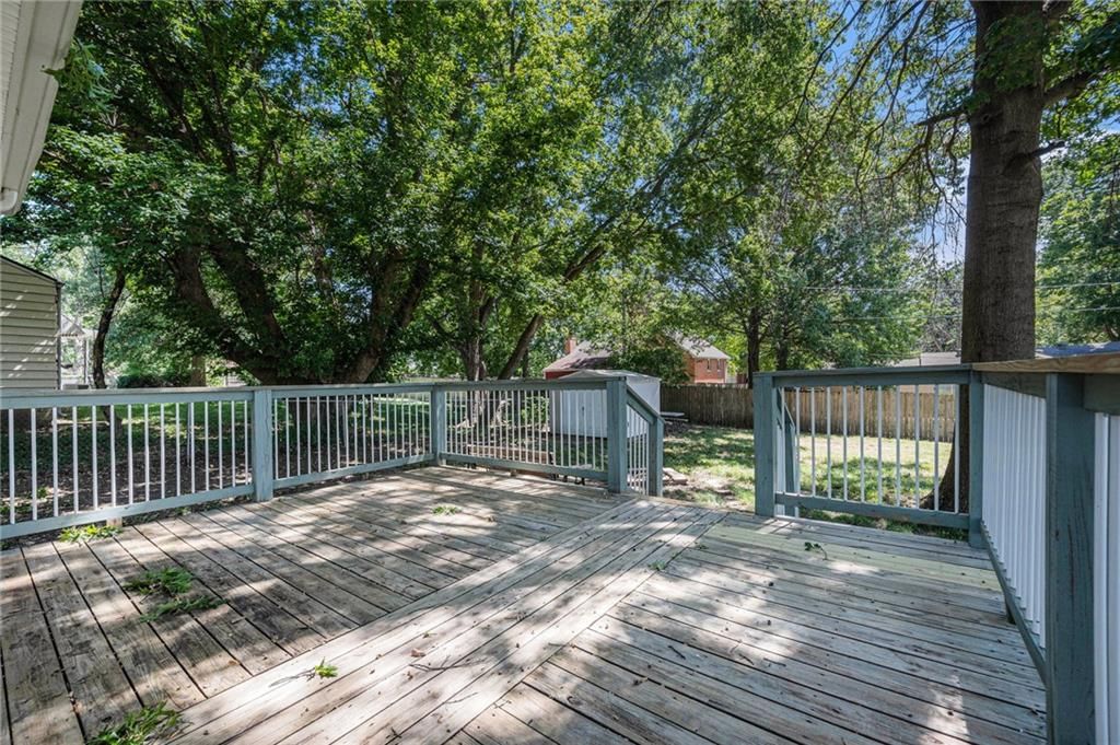 Photo 17 of 23 - 611 NE 88th Street