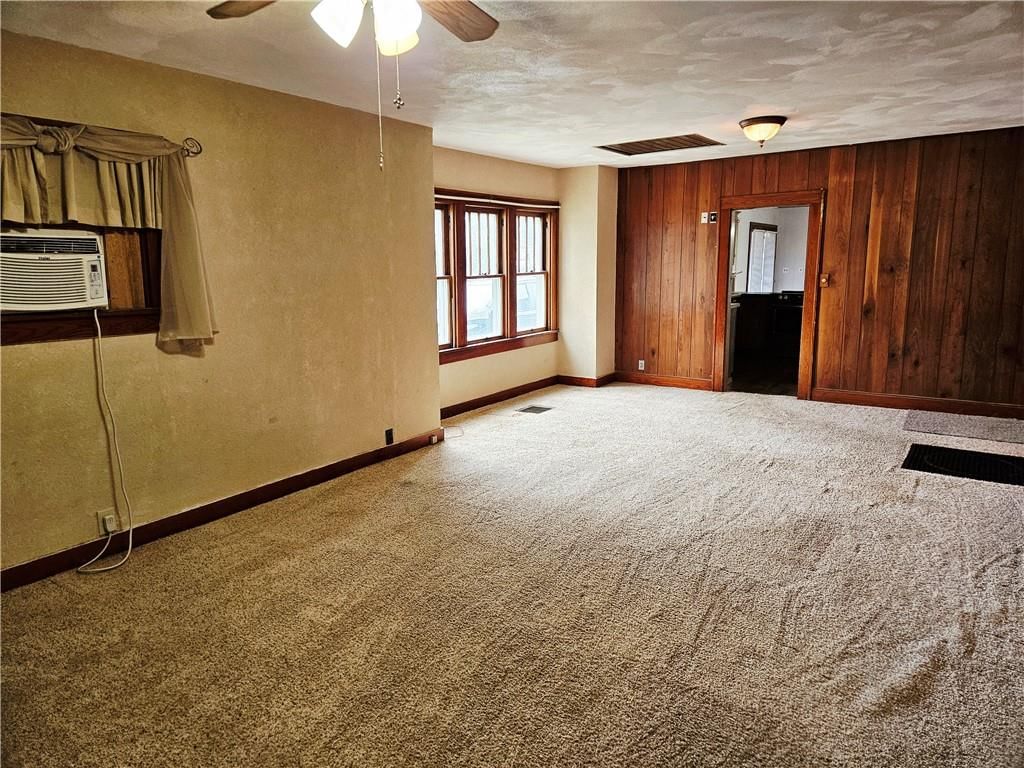 1548 Brown Avenue — photo 11