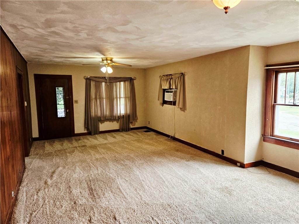 1548 Brown Avenue — photo 12