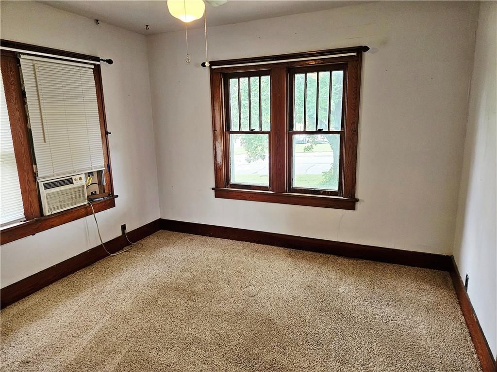 1548 Brown Avenue — photo 14