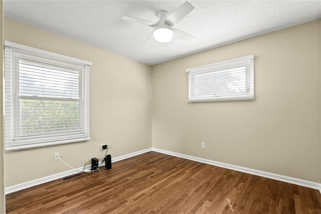 7803 E 50th Terrace — photo 14