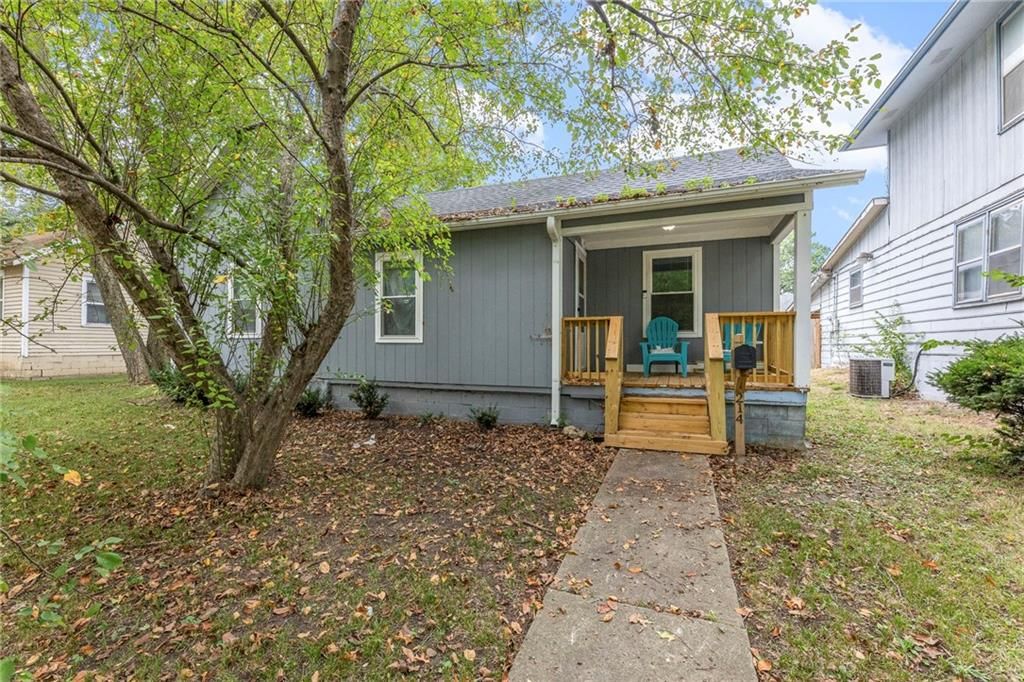 214 S Oak Street, Ottawa, KS