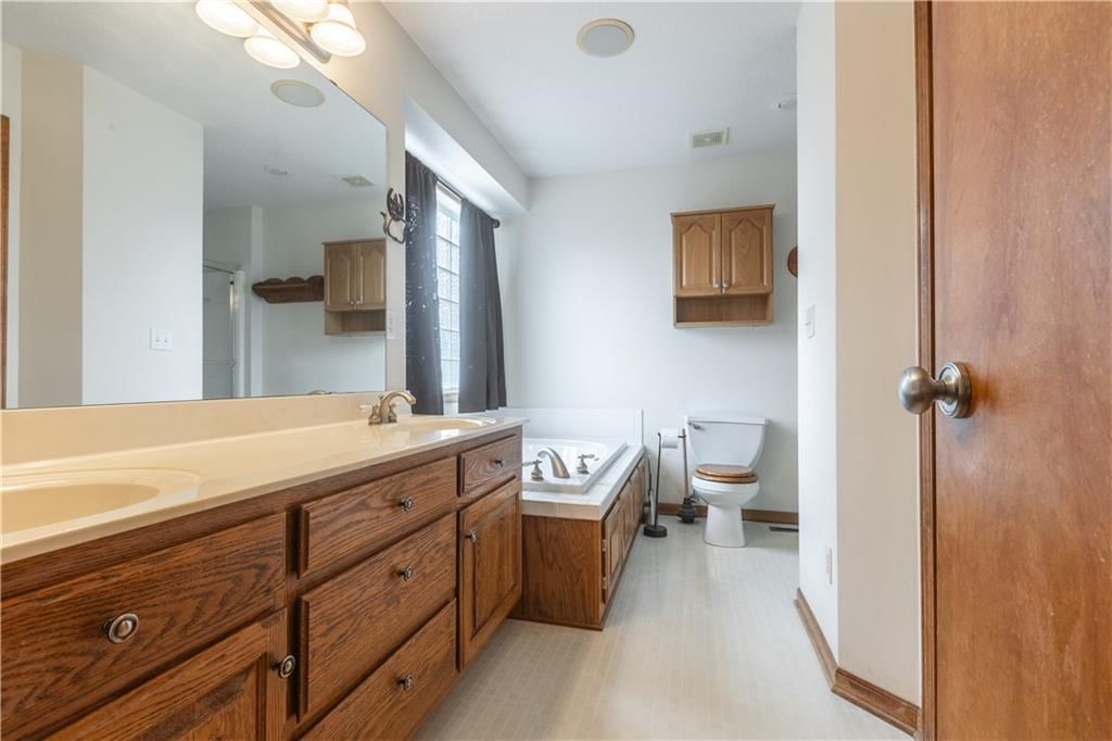 Photo 8 of 36 - 925 Porter Ridge N/A