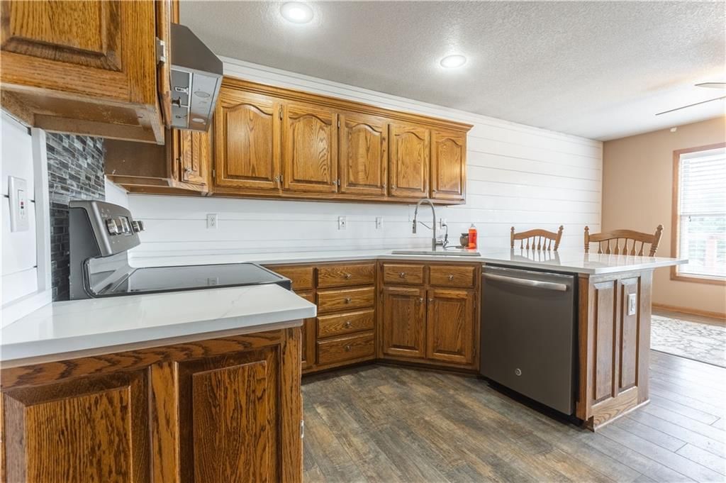 Photo 17 of 36 - 925 Porter Ridge N/A