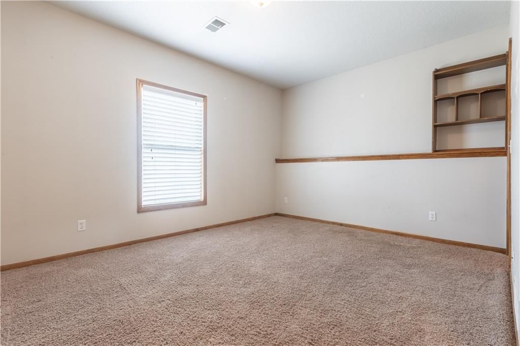 Photo 30 of 36 - 925 Porter Ridge N/A
