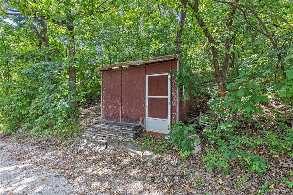 205 Lake Forest Drive — photo 36