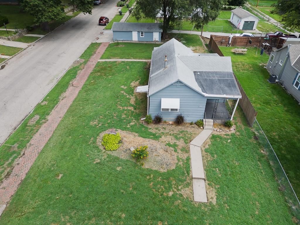 Photo 2 of 15 - 512 N 12th Street
