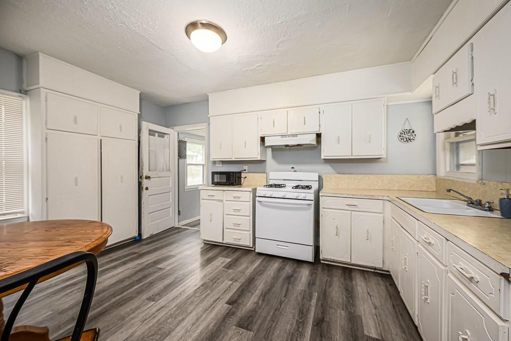 Photo 8 of 15 - 512 N 12th Street