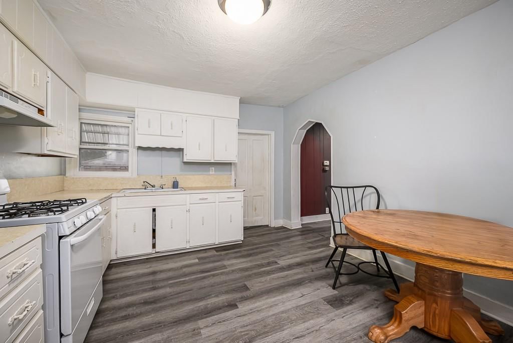 Photo 9 of 15 - 512 N 12th Street
