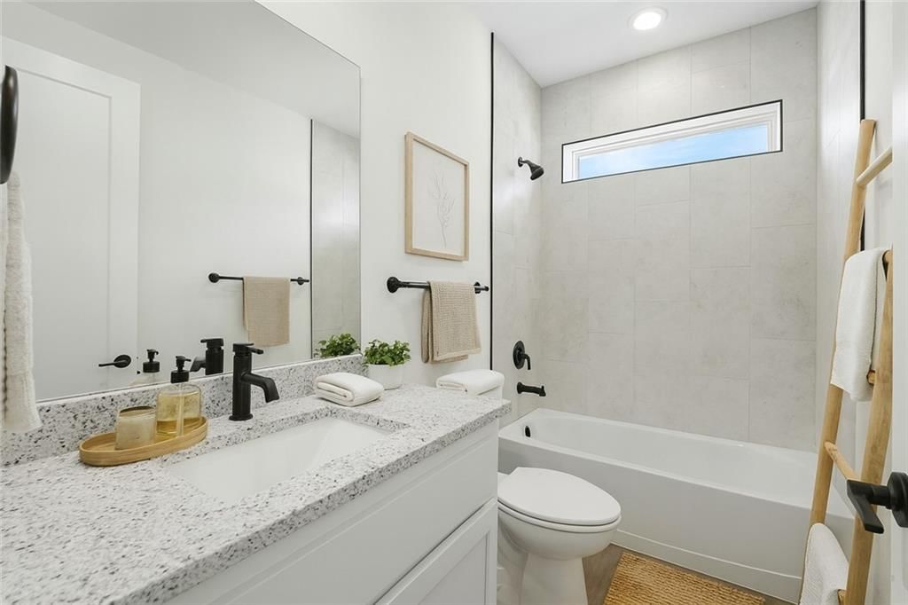 1822 Woodward Circle — photo 5