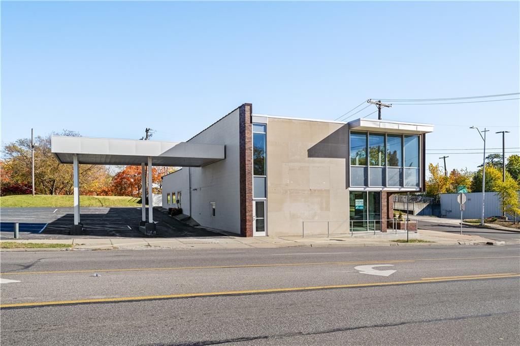 6145 Troost Avenue — photo 4