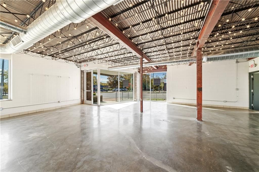 6145 Troost Avenue — photo 13