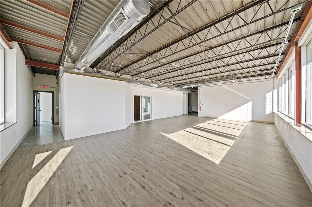 6145 Troost Avenue — photo 24