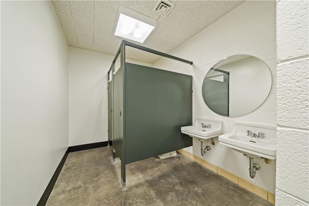 6145 Troost Avenue — photo 30