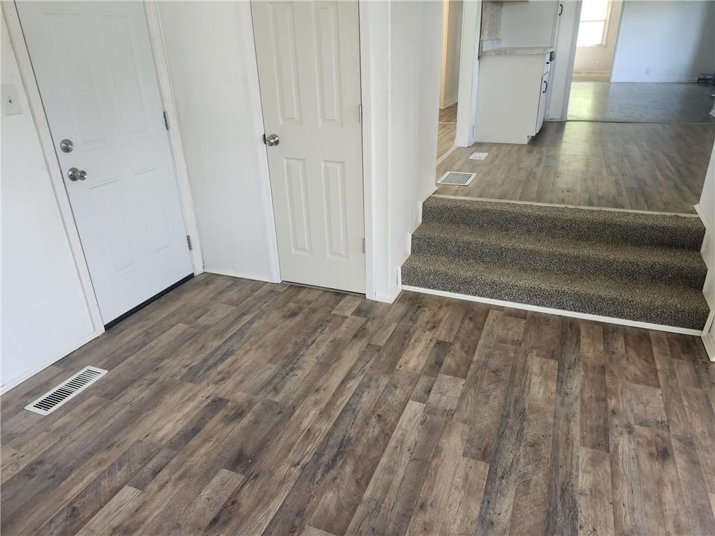 106 Kavanaugh Street — photo 11