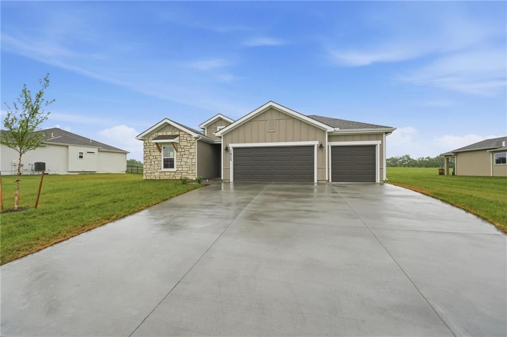 1820 Woodward Circle — photo 4