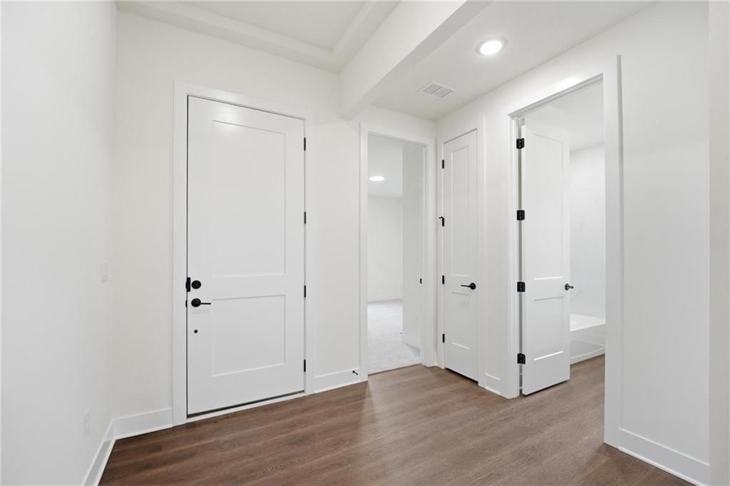 1820 Woodward Circle — photo 5
