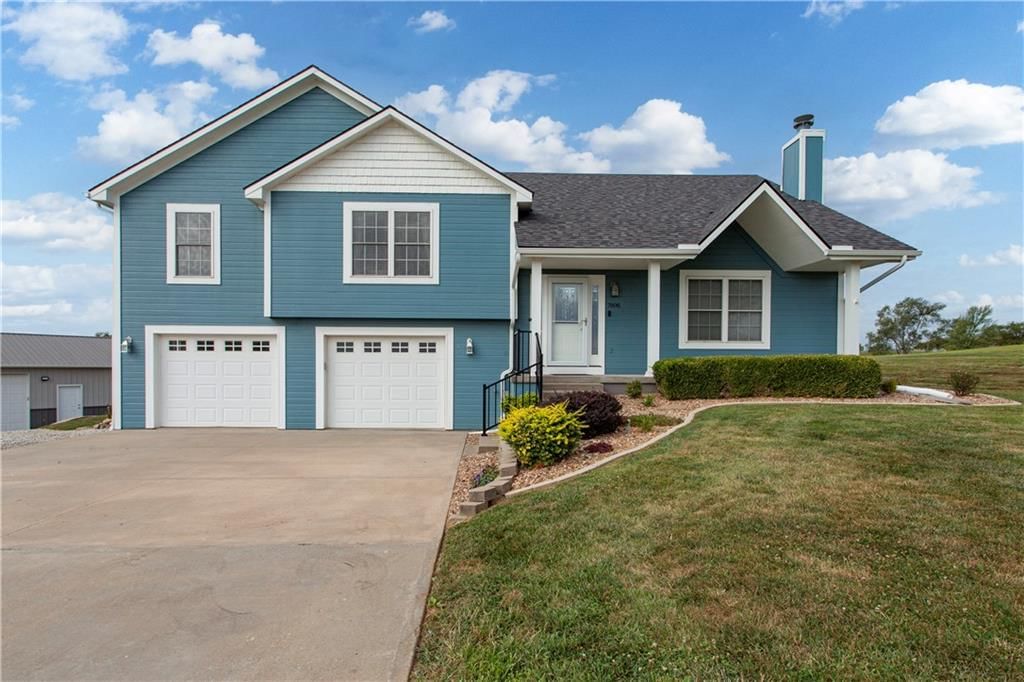 7898 Greenton Trail, Odessa, MO