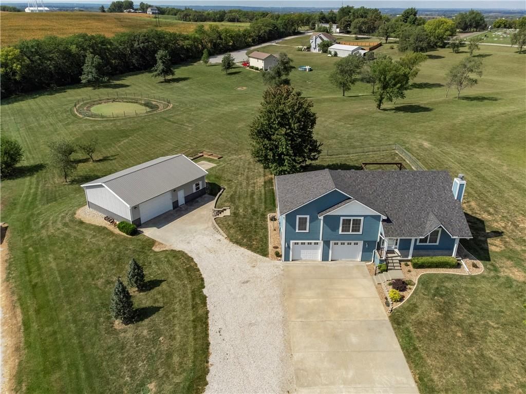 7898 Greenton Trail — photo 3