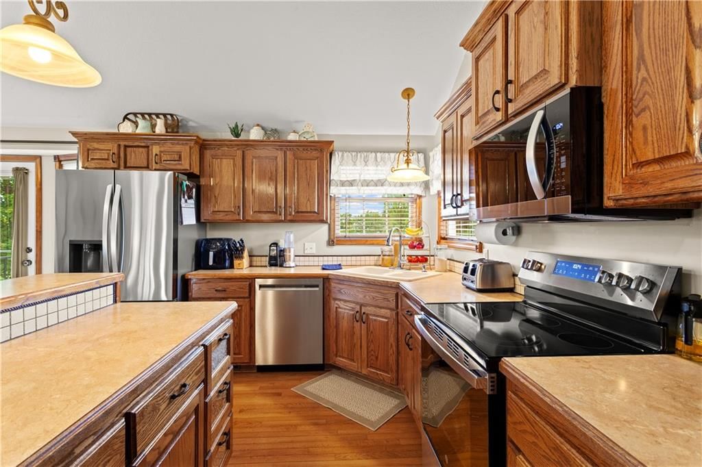7898 Greenton Trail — photo 9