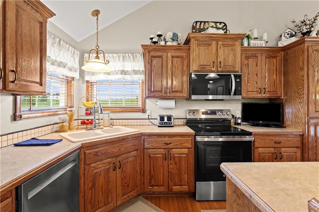 7898 Greenton Trail — photo 10