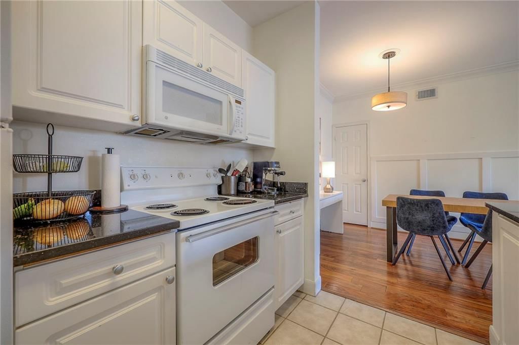 11608 Tomahawk Creek Parkway — photo 9