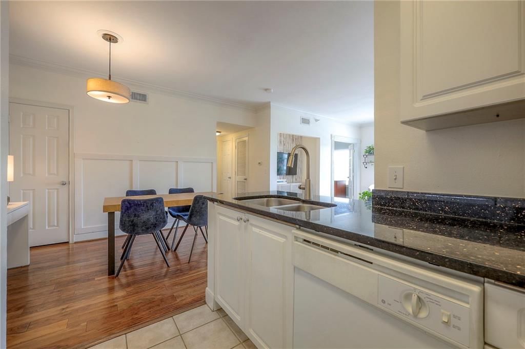 11608 Tomahawk Creek Parkway — photo 10