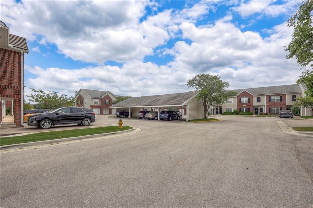 11608 Tomahawk Creek Parkway — photo 23
