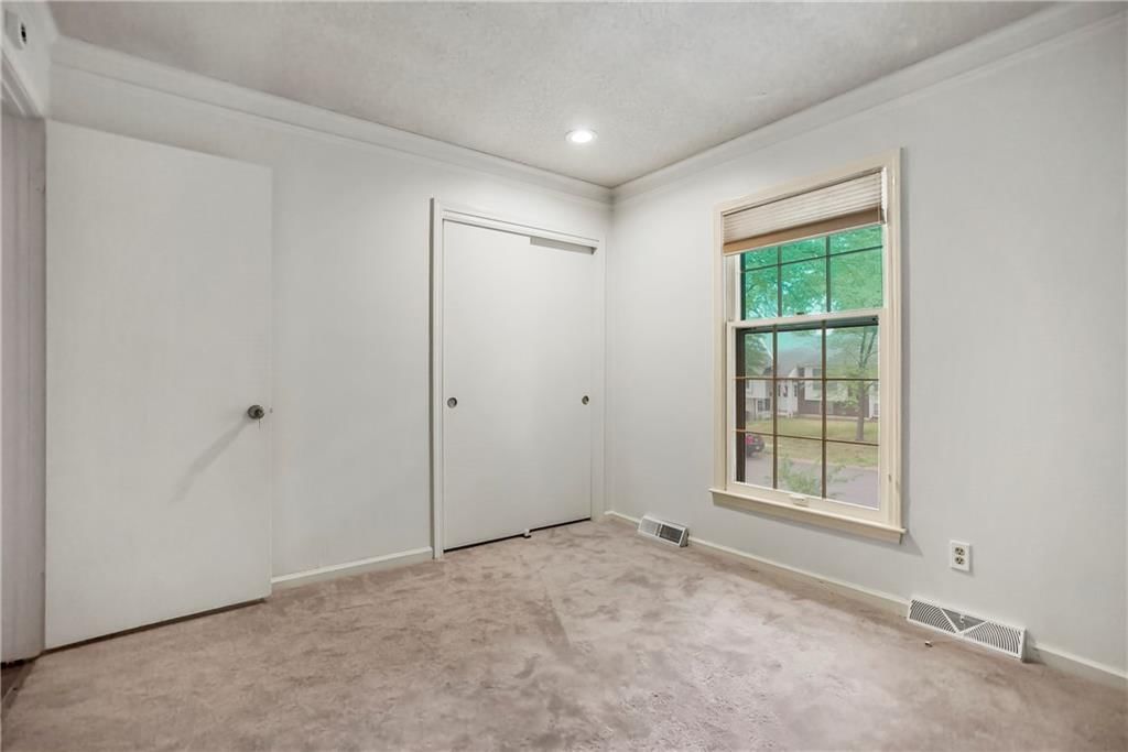 12629 Sycamore Avenue — photo 19