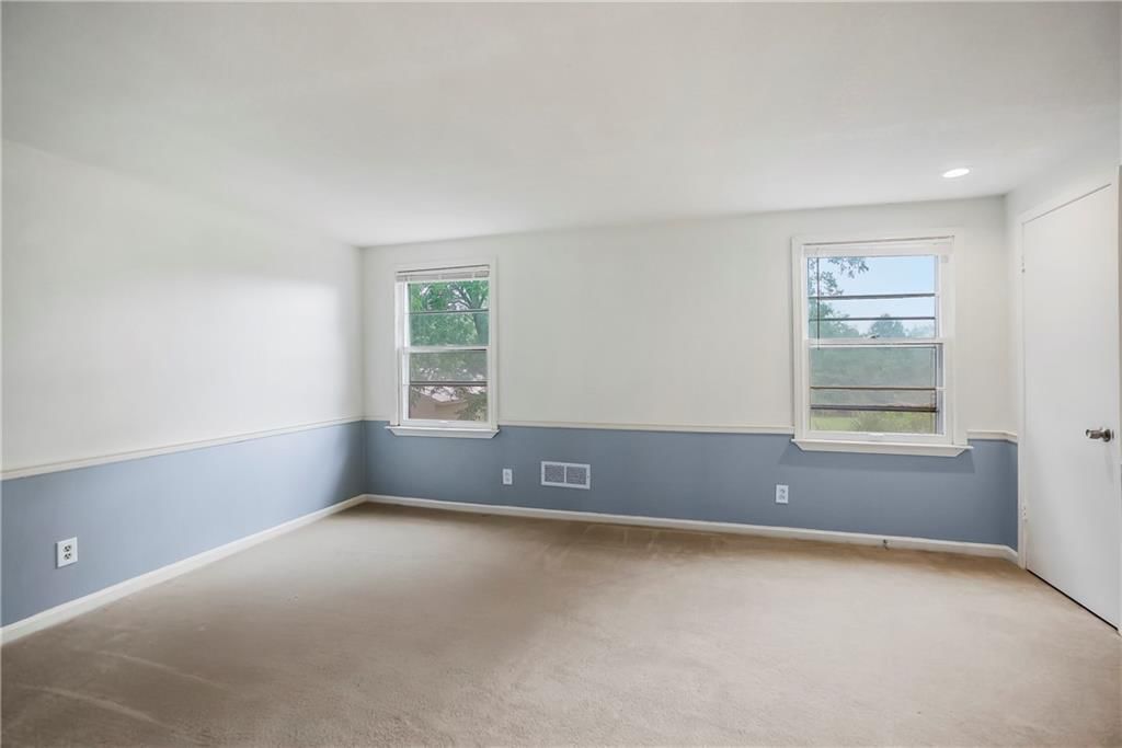 12629 Sycamore Avenue — photo 20