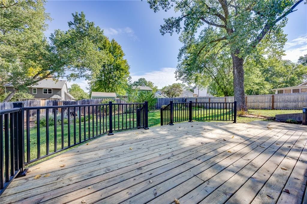 Photo 33 of 35 - 2900 Atchison Circle