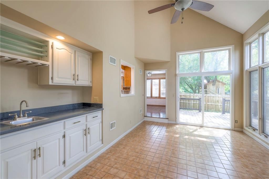 4833 W 121st Street — photo 10