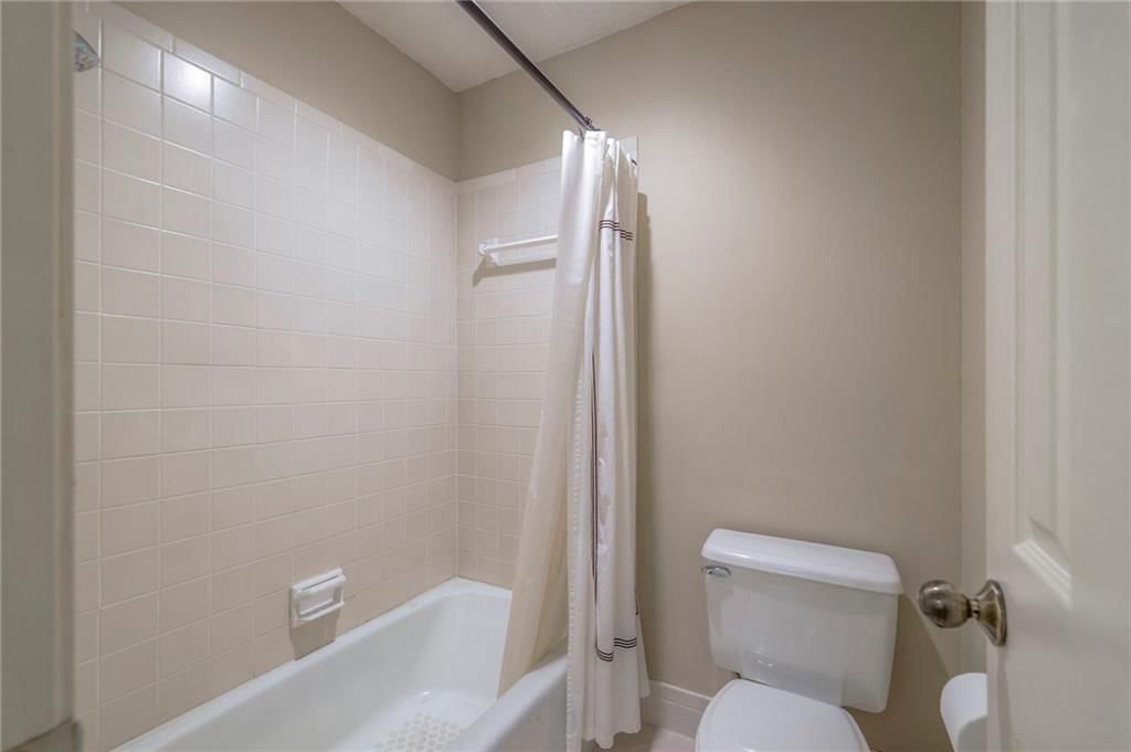 4833 W 121st Street — photo 29