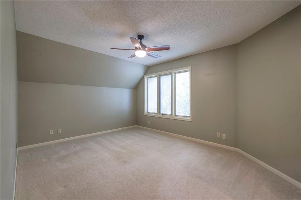 4833 W 121st Street — photo 31